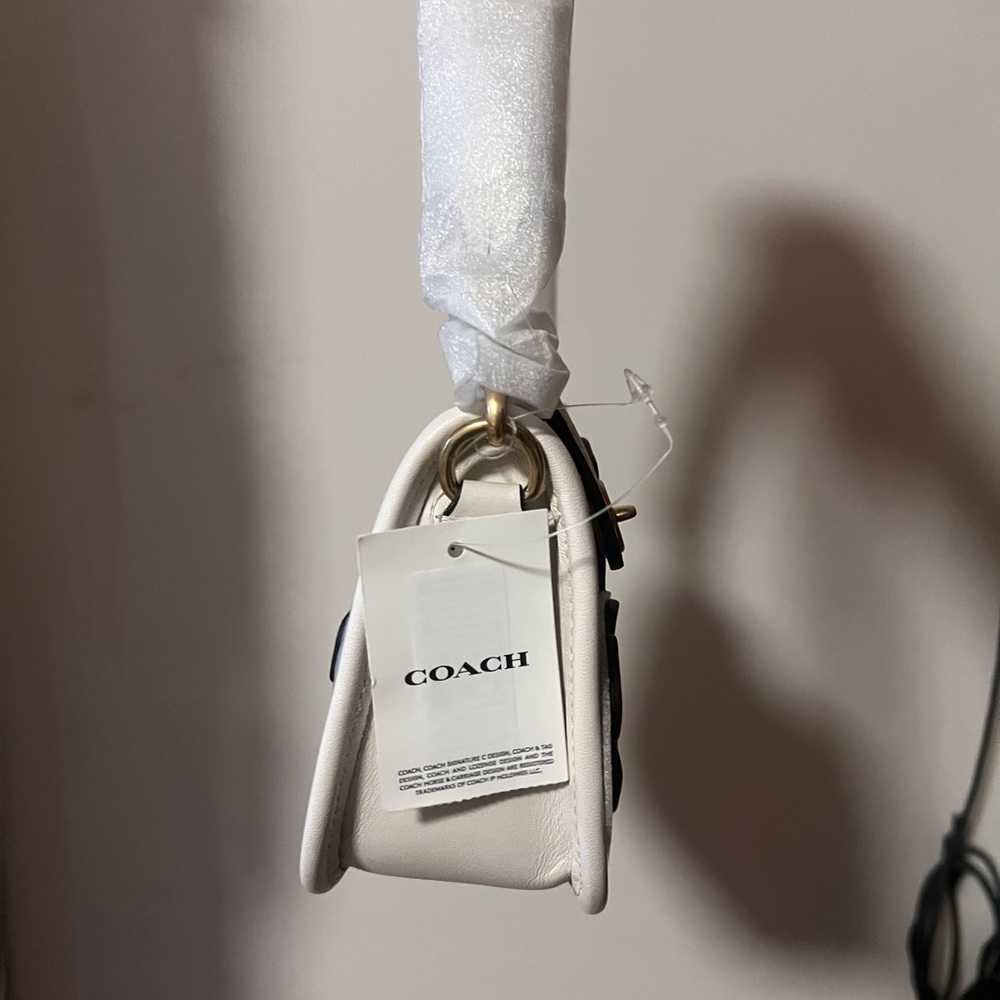 Coach swinger bag nwt - Picture 4 of 4
